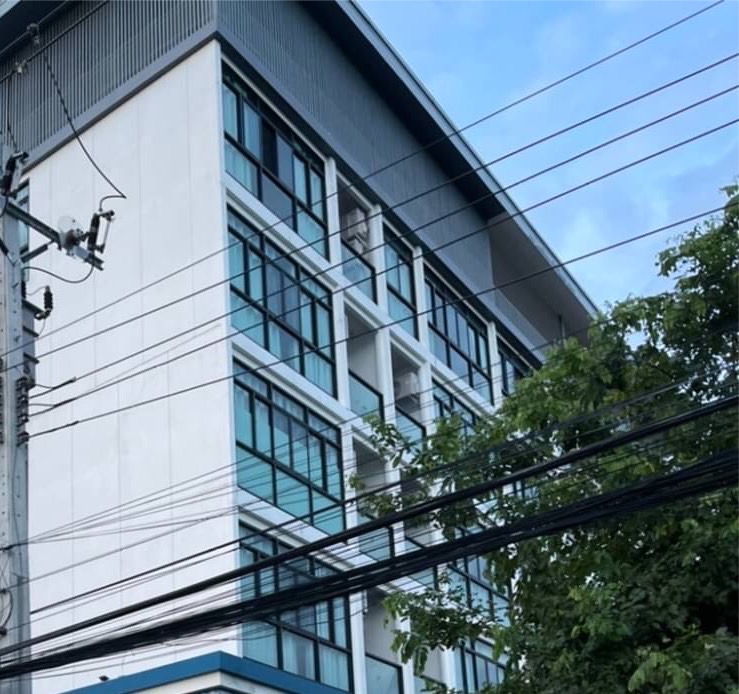 ขาย เนื้อที่200ตรว. ถ.รามอินทรา