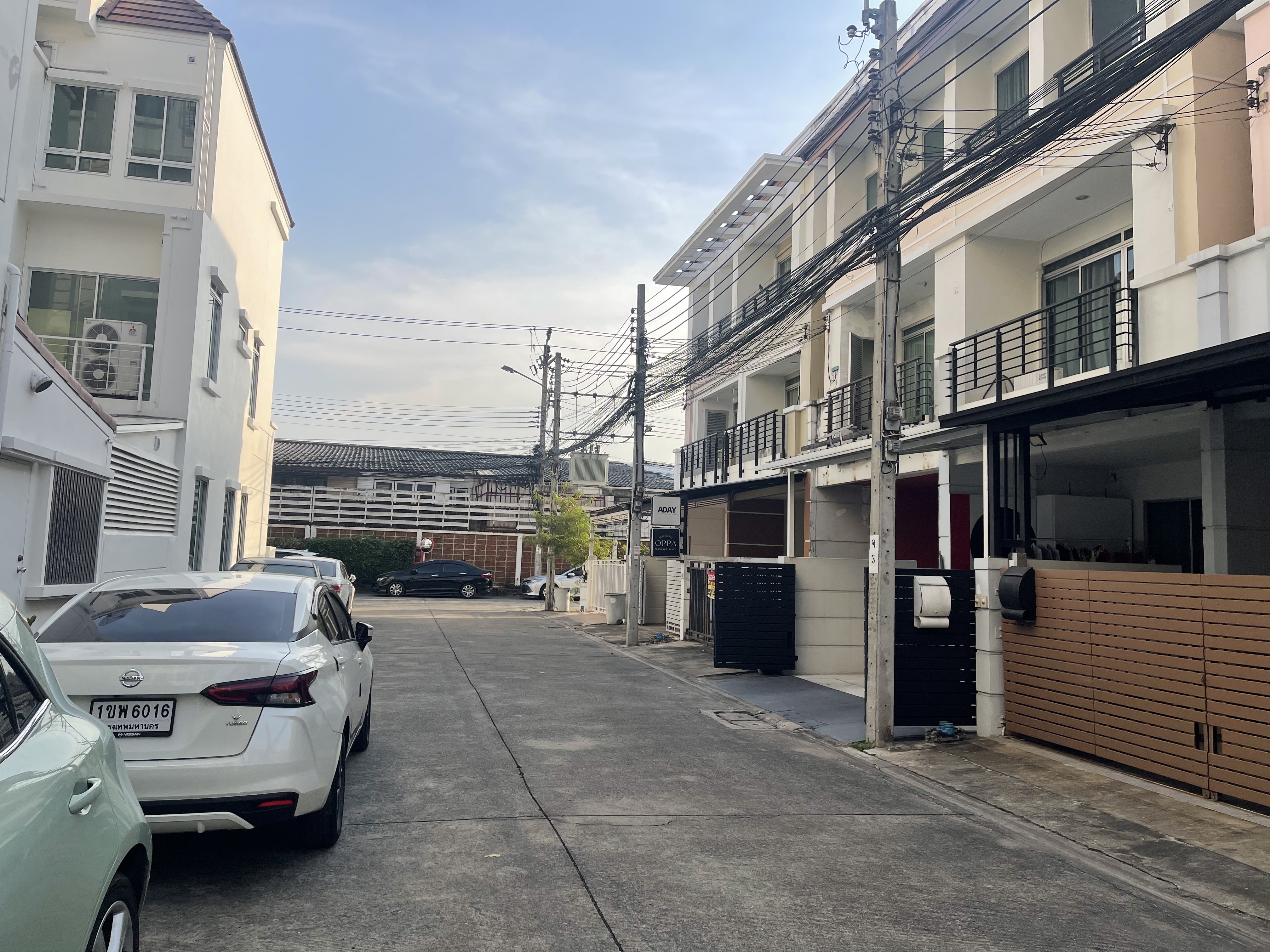 ขาย เนื้อที่20ตรว. ถ.ลาดพร้าว วังหิน
