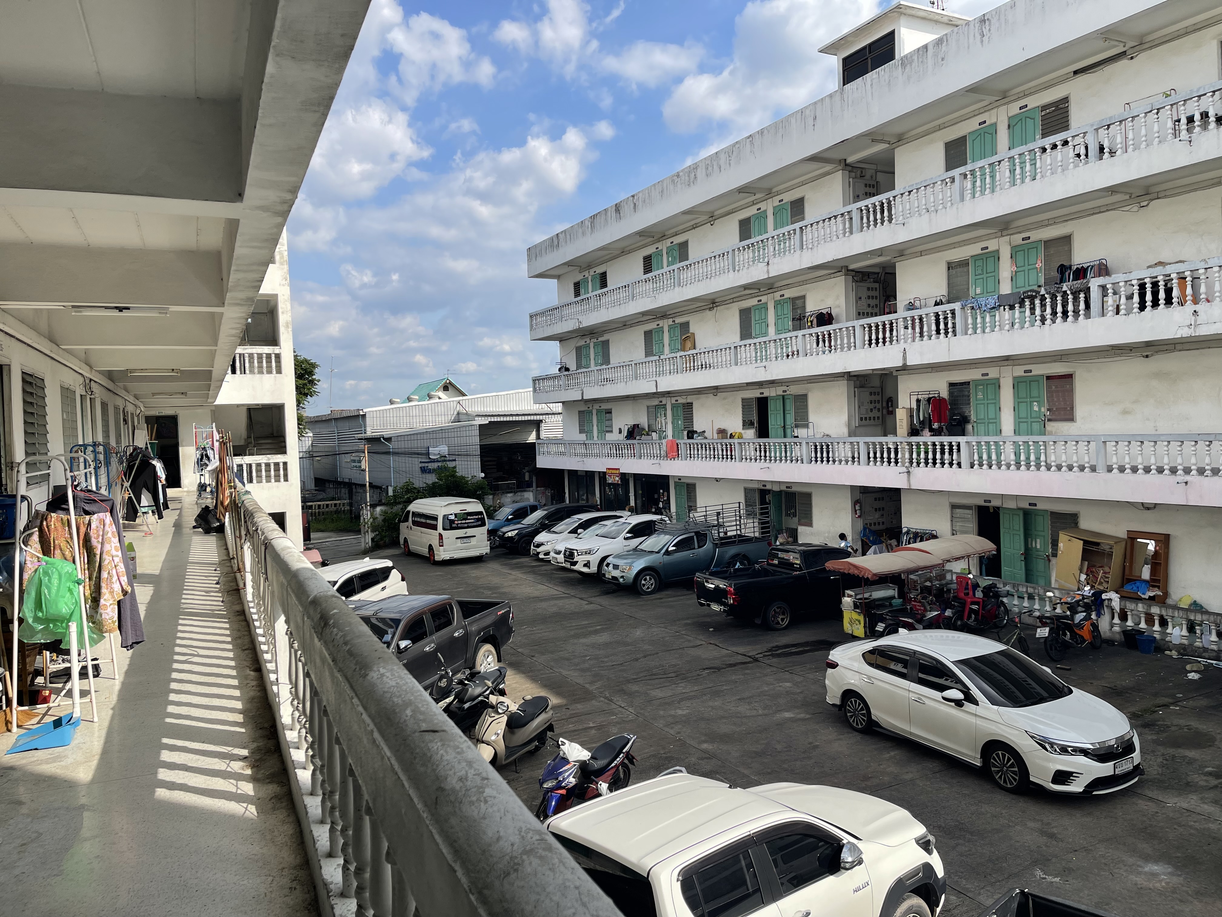 ขาย เนื้อที่428ตรว. ถ.ลาดพร้าว